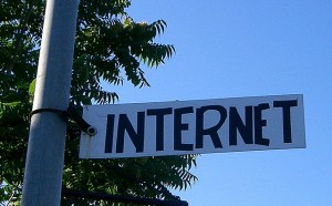 Internet Sign. Photo: Cawi2001, courtesy Creative Commons